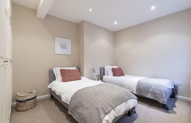 JOIVY Stunning 3BR house near Regents Park& Baker Street - Photo 4