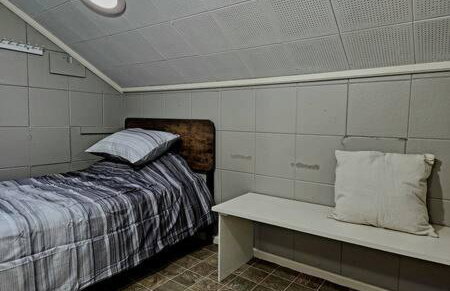 Large Cozy House Near NexusPark Air Hockey - Foto 39