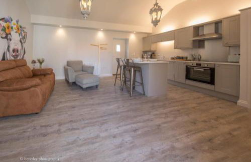 Old Spot Cottage - Photo 1