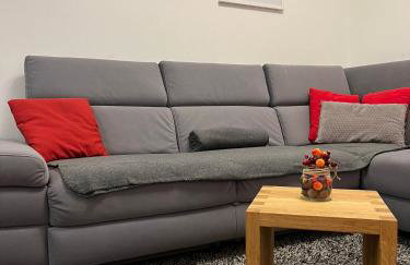 Split apartment - 5 min by car to the beach & city center - free public parking - Foto 31