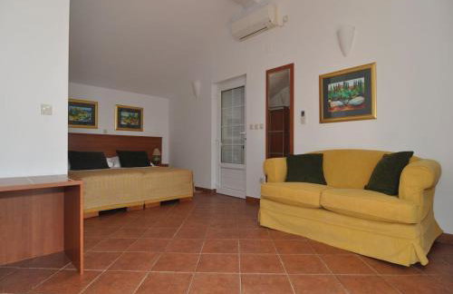 Holiday home Marina- beachfront, sea view and free parking - Photo 20