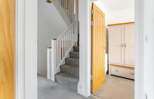 Large Modern Scenic 4 Bedroom Townhouse - Foto 38