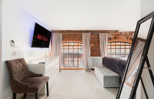 High End Luxury Townhouse in JQ, 4 Bedrooms, Flat screen TV in all rooms, Free Parking, Near Birmingham City Centre DEPOSIT REQUIRED - Foto 21