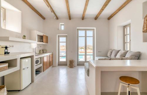 Lil Paros Luxury suites - Photo 60