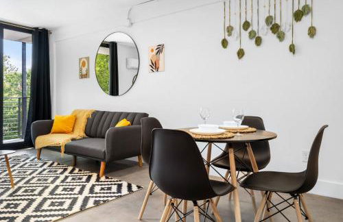 ~ The Billie ~ Cozy | Rooftop | Ponce City Market - Foto 16