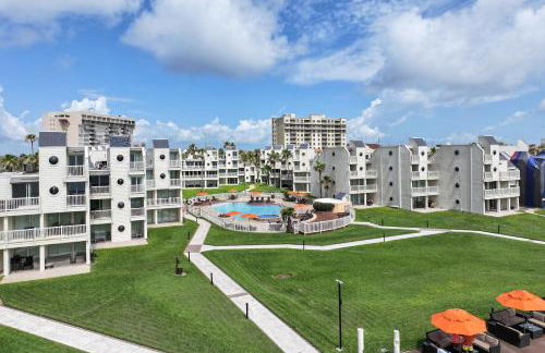 New Stunning Ocean-View Beachfront Resort, Heated Pool! - Foto 26