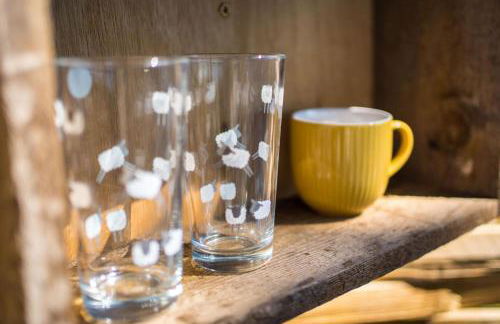 The Hideaway Hut - 1 Bed Shepherds Hut - Hereford - Photo 75