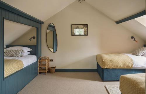 Bridge House at Woodhall Estate - Photo 13