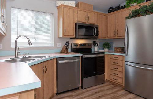 Funky and Fun Beach Getaway - Foto 18