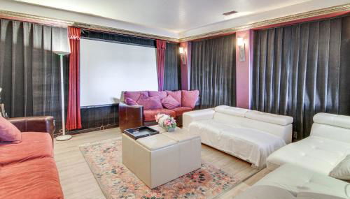 4 Mi to Broadmoor! Apt with Movie Theater and Mtn View - Foto 2