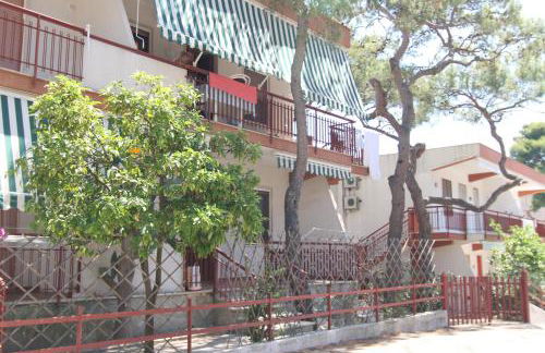 Sea cottage in pinewood - Foto 8