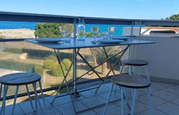 CAPITELLES - Face à la mer et la piscine - front de mer - ref vuail - Photo 6