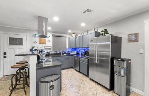 The Hummingbird House, Sauna & Mountain Views! - Foto 29