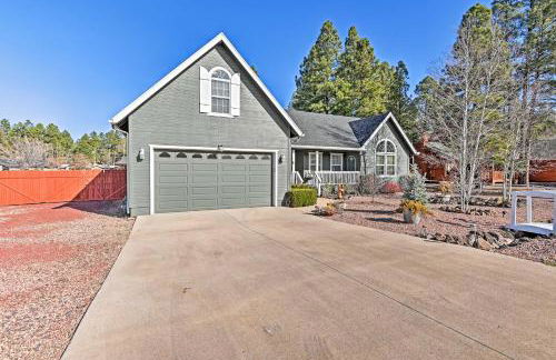 Near Trails, Lakes and Golf Pinetop Home with Deck - Foto 31