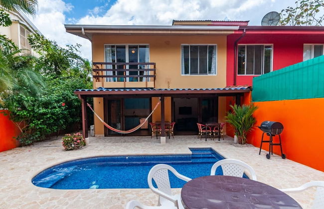 Nicely priced duplex in Surfside with private pool and AC in every room - Photo 21