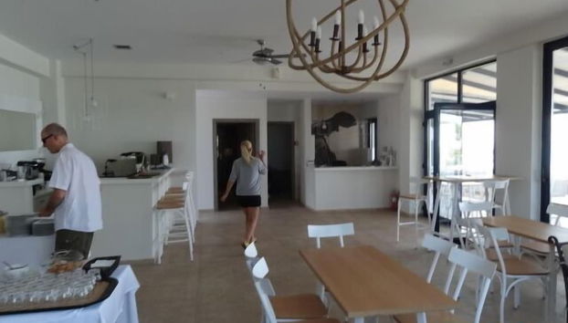 Check-in/check-out kiosk