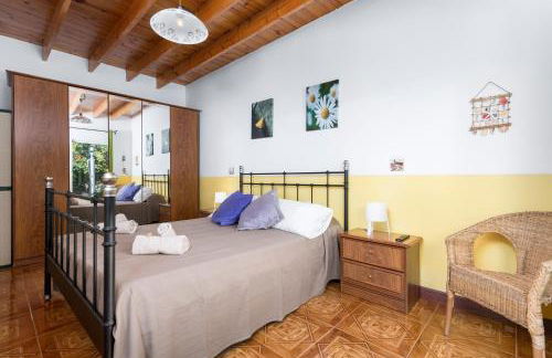 Home2Book Quiet Villa with Private Pool - Photo 14