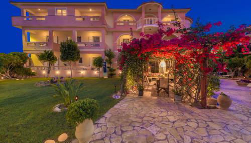 Filoxenia Luxury Studios & Apartments - Foto 2, Garden, Garden view