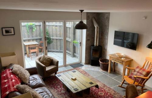 Great country-style house with a courtyard - Photo 11