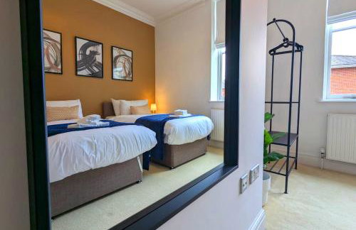 Luxury 2 Bed Apt, Sleeps 4, Secure PRKG-1 Car, Ascot Racecourse 5min walk, Legoland & Lapland 8mins, Windsor 15mins - Foto 26