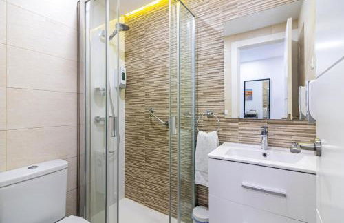 Malaga Center Flat Beach & Terrace - Photo 25