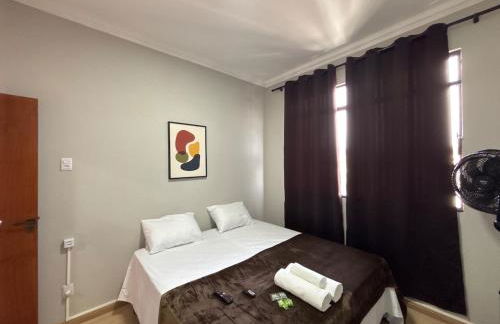 Apartamento Belo Horizonte 2 quartos Ed Maleta, Mercado Central, Feira Hippie, Praça da Liberdade e Parque Municipal - Foto 1