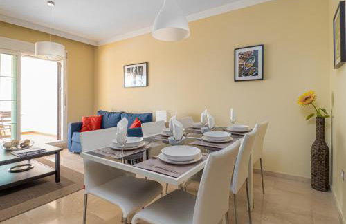 2044-Groundfloor with huge terrace and pools - Foto 9