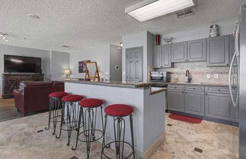 Shop and Dine Fort Worth Condo with Racetrack Views! - Photo 23