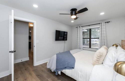 Island Joy - Newly Renovated/Walk to the Beach! - Foto 13