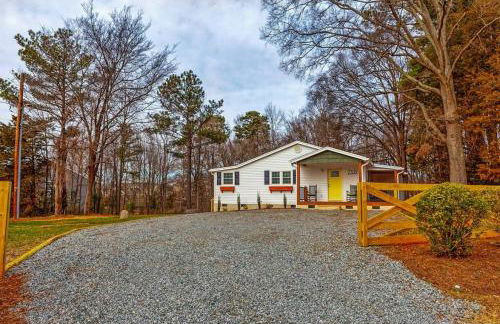 Three Bedroom Outdoorsy Escape in Huntersville - Foto 26