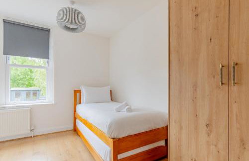 Tastefully Decorated 2BD Flat Near Queens Park - Foto 21