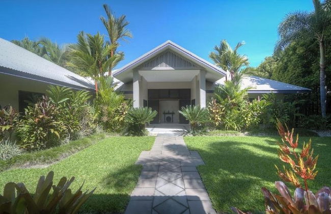 Tranquility By The Course Port Douglas - Photo 1