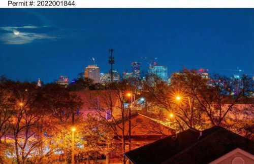 Skyline Views with Double Rooftop Deck & Game Room - Foto 53