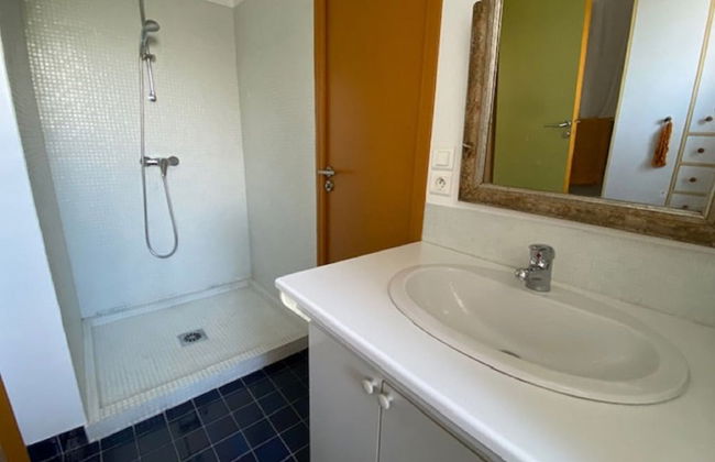 Sunlit Villa in Banne - Photo 17