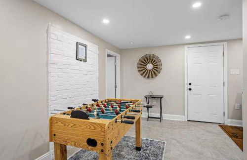 15min to Lincoln Ecuador vs Ivory Coast, Sleeps 12 - Foto 38