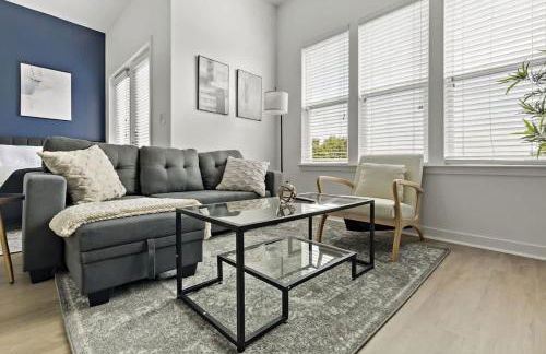 Chic Studio - 5 Min DT, Gym, Parking, W-D - Sleeps 6 - Foto 17