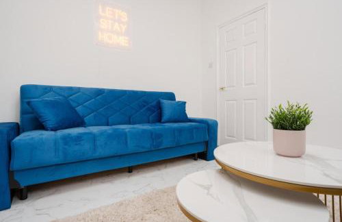 Liverpool Luxe Retreat 3 Bedroom House Next to Everton Stadium - Photo 33