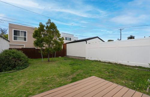 Spacious 4BR House with Large Yard and Parking Beverly Hills Adj - Foto 7