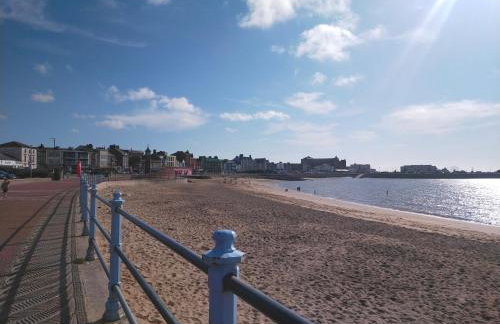 Newly Renovated 3 Bedroom House, 6 beds with 2 showers, near University Town Centre - Foto 49