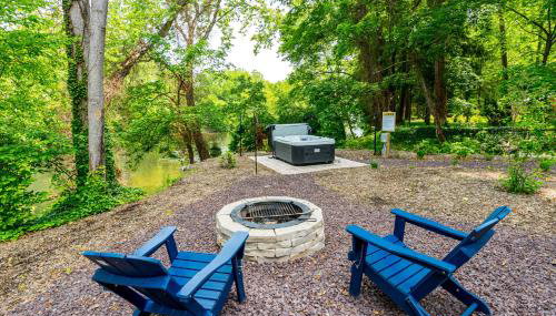 Riverside Tiny Cabin w Hot Tub, Fire Pit, & Kayaks - Foto 4