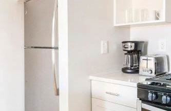 Jennifer's Chic Modern 1st Floor Apt Private Patio - Foto 10