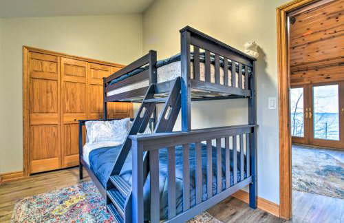 Lakefront Applegate Retreat w/ Private Beach! - Photo 20