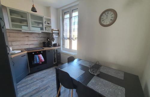 gîte lumineux a mers les bains au dessus d'un ancien commerce mersois en duplex pour 4 personnes pour du repos, des vacances ou pour le travail - Foto 7