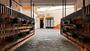 R12 Trabajo y Descanso Premium Junto a Metro - Photo 2