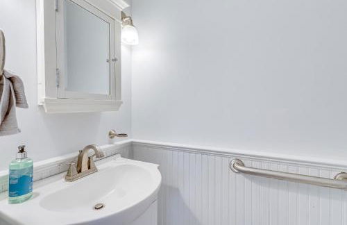 Bright Milford Beach House with Outdoor Shower - Foto 24