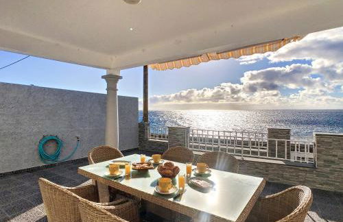 Naya Beach House by LovelyStay - Photo 1