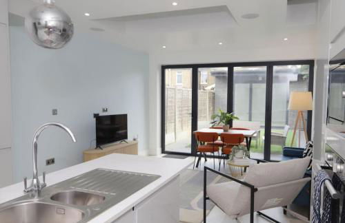 Stylish London Flat with Garden, Close to City - Foto 19