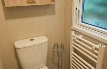 Fawn Lodge, Kelling Heath - Woodland Setting and Pets Welcome - Photo 44