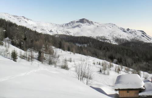 Chalet confortable à Sainte-Foy-Tarentaise avec vue sur la montagne - Photo 13