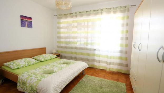 Spacious Beachfront Apartment Ciovo - Foto 3, Habitación